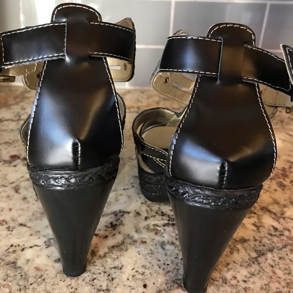 Platform pumps - Picture 4 of 6